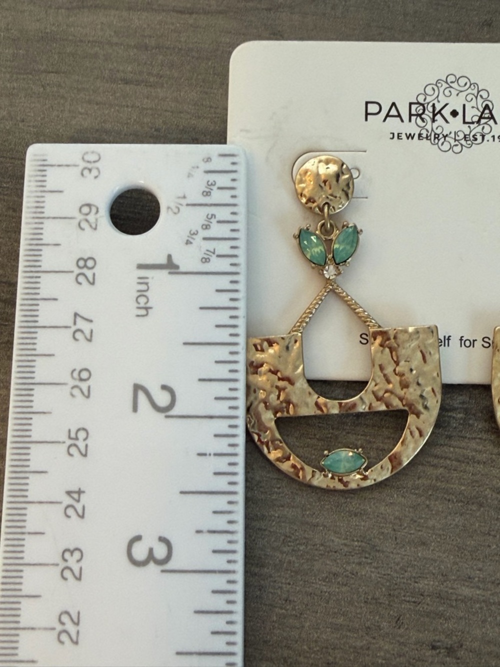 Park Lane Kelley Oversized Earrings #471 gold tone green New on Card! - Picture 5 of 5